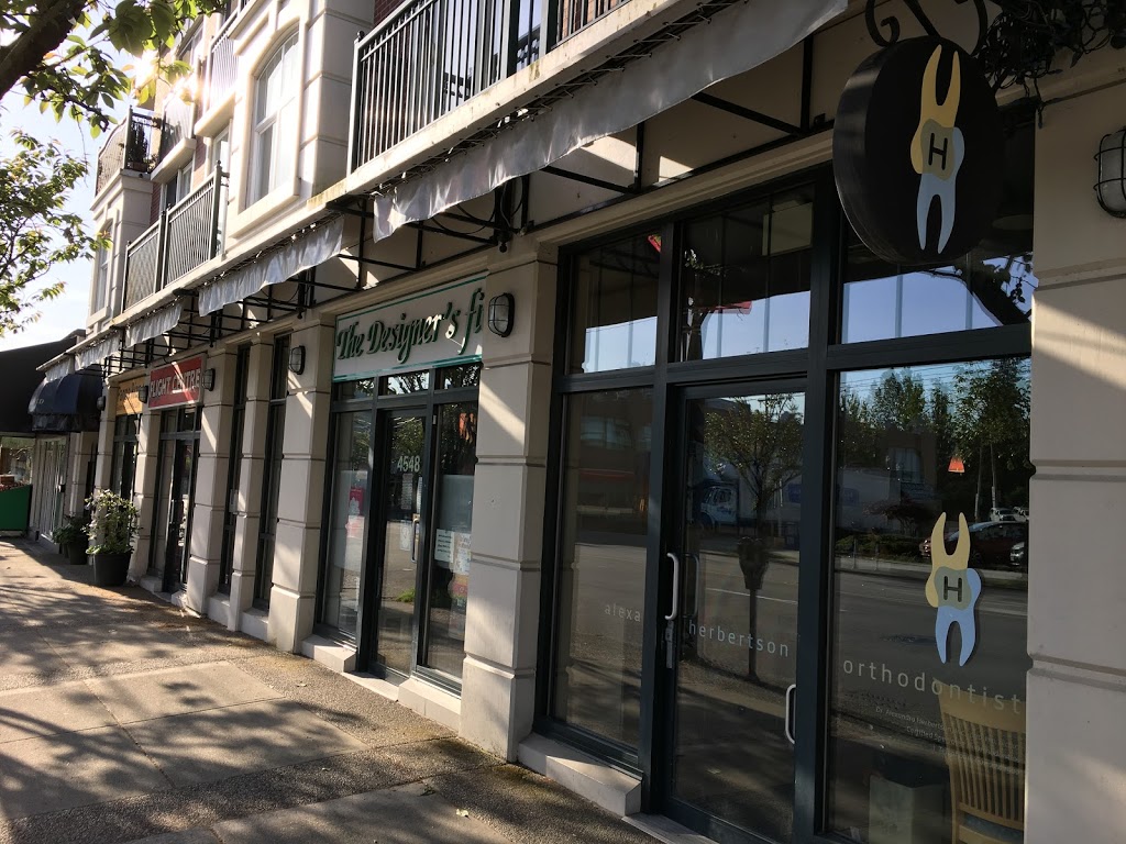 Flight Centre West 10th | 4546 W 10th Ave, Vancouver, BC V6R 2J1, Canada | Phone: (866) 375-0781