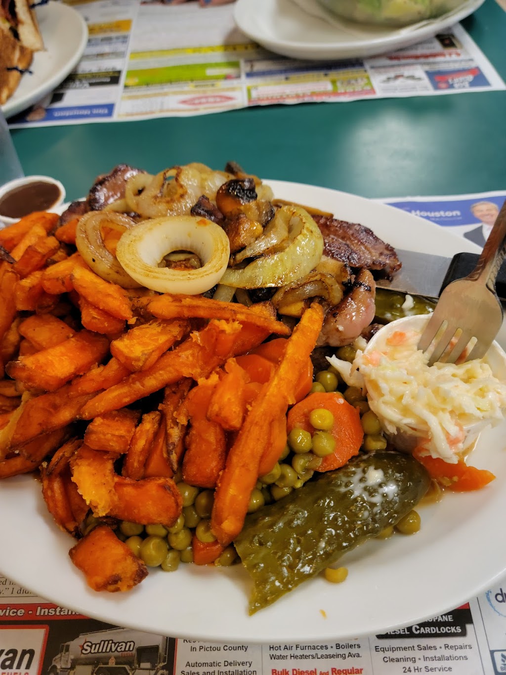 Eastside Family Restaurant | 770 E River Rd, New Glasgow, NS B2H 3S6, Canada | Phone: (902) 755-4242