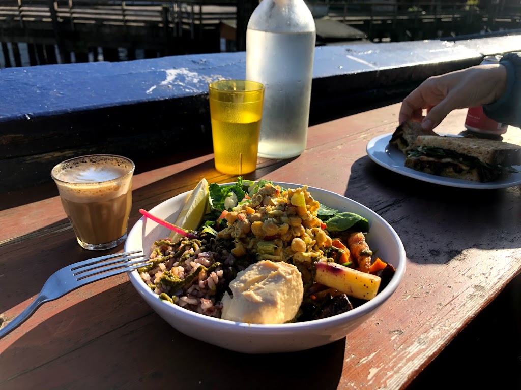 tell your friends cafe | 400 Bowen Island Trunk Rd, Bowen Island, BC V0N 1G0, Canada | Phone: (778) 929-7393