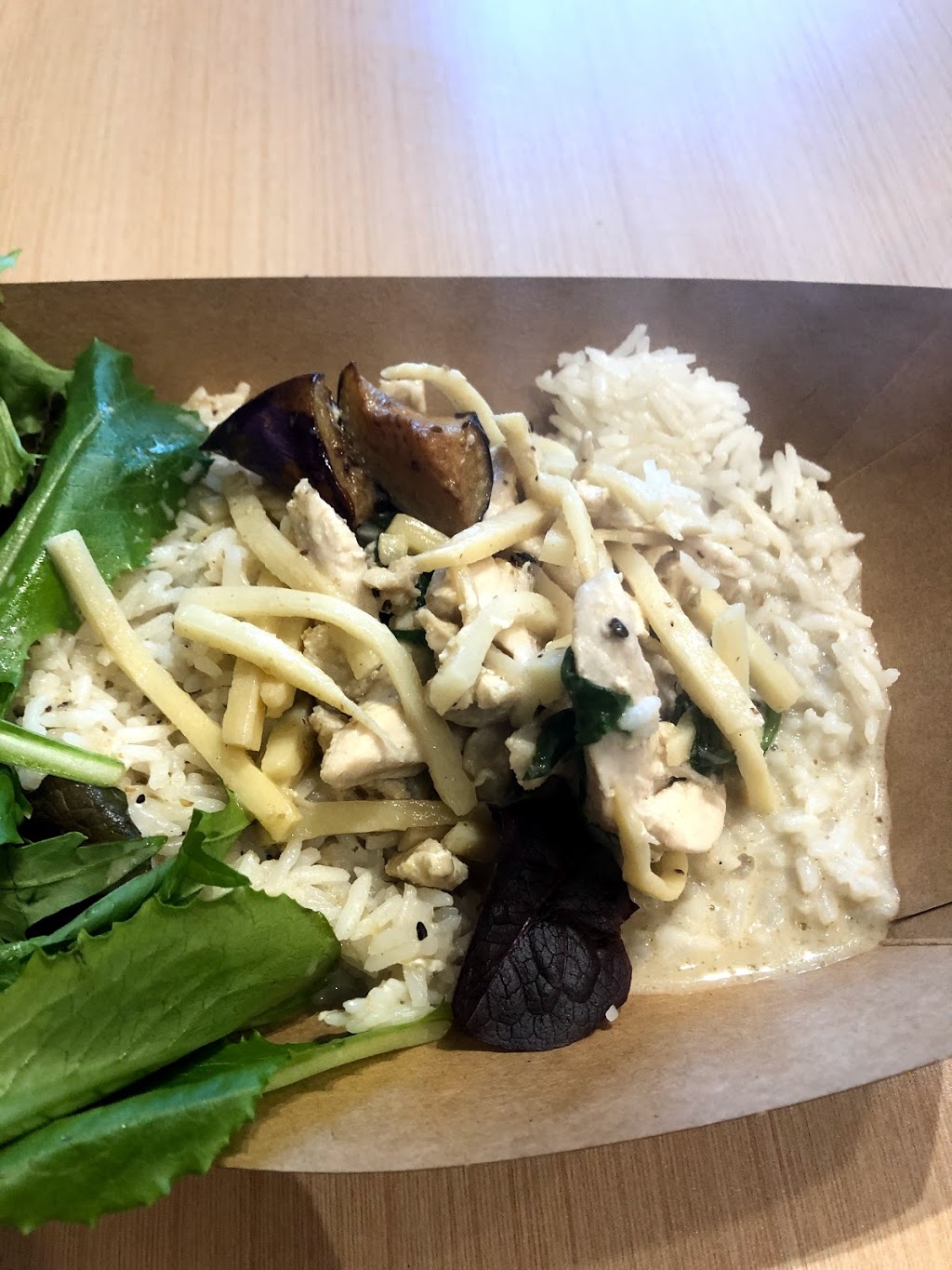 Bob Pochana Thai | 1660 Robson St, Vancouver, BC V6G 1C7, Canada | Phone: (604) 423-3274