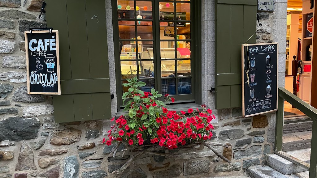Sucrerie de la nouvelle-France | 22 Rue Sous-le-Fort, Québec, QC G1K 4G7, Canada | Phone: (418) 694-9625