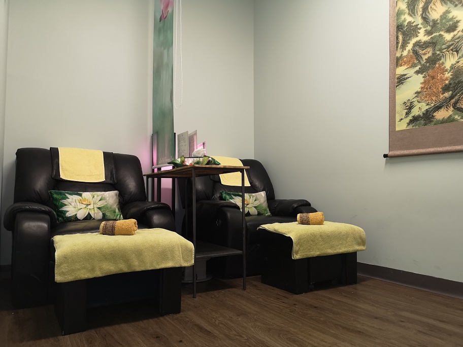 Be Pampered Spa | Across from Denningers, 700 Guelph Line, Burlington, ON L7R 3M8, Canada | Phone: (905) 632-6789