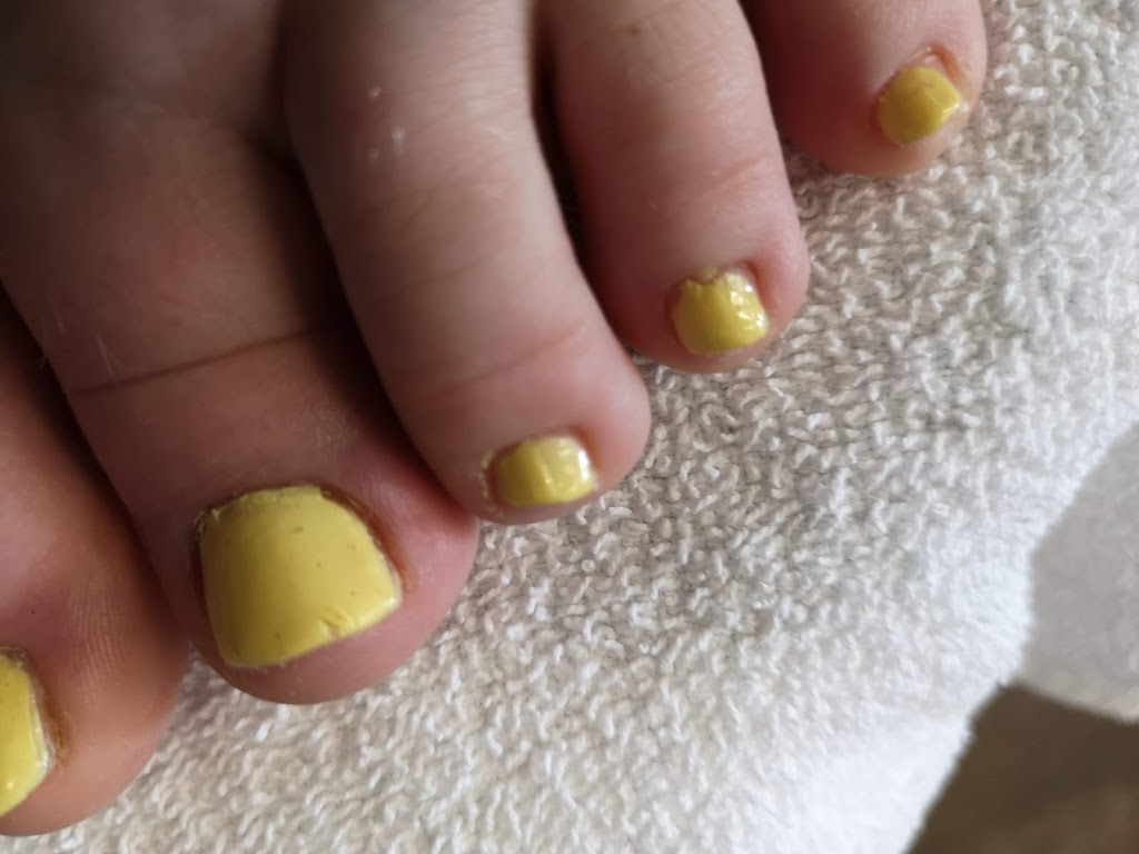 Crystal Nail Spa Brantford | 218 Henry St, Brantford, ON N3S 7R4, Canada | Phone: (519) 304-7986