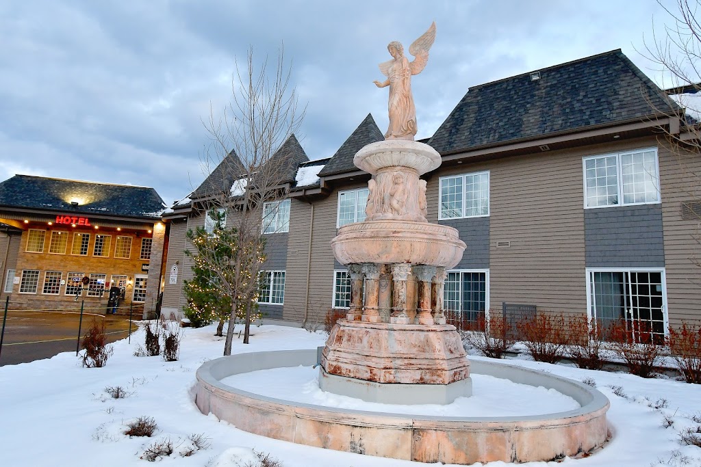 Pavilion B - Hotel Le Petit Manoir du Casino | 75 Rue des Villas, La Malbaie, QC G5A 3B9, Canada | Phone: (418) 665-0000