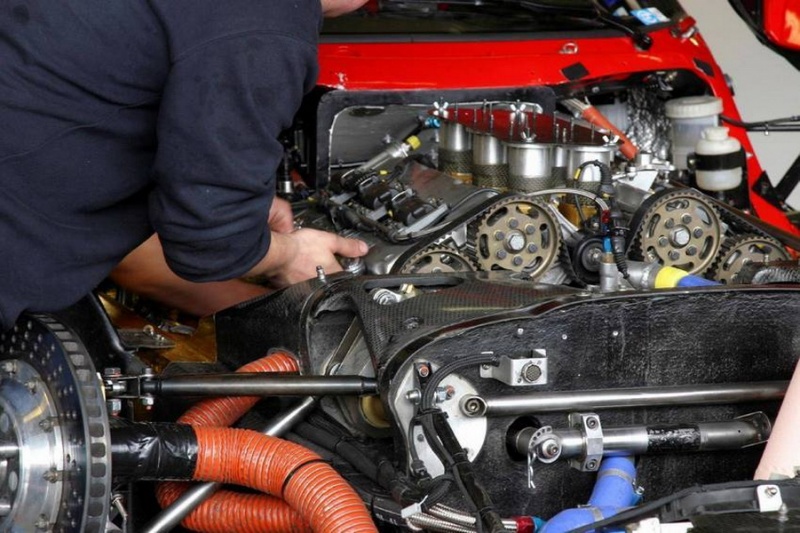 T & T Auto Service | 2570 Haines Rd #15, Mississauga, ON L4Y 4A3, Canada | Phone: (416) 828-7182