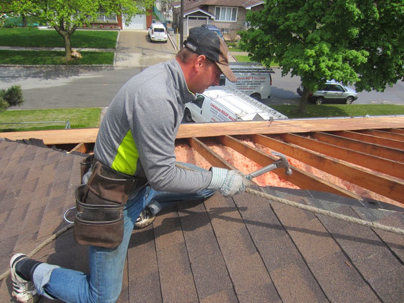 Canadian Roof Masters | 12 Goldfinch Ct Unit 911, North York, ON M2R 2C4, Canada | Phone: (416) 626-0777