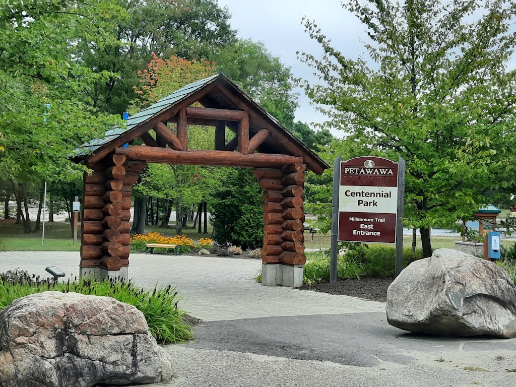 Petawawa Centennial Park | 18 Park Dr, Petawawa, ON K8H 2E1, Canada | Phone: (613) 687-5743