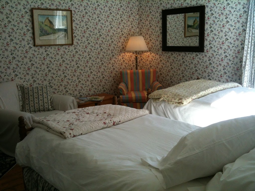Mecklenburgh Inn | 78 Queen St, Chester, NS B0J 1J0, Canada | Phone: (902) 275-4638
