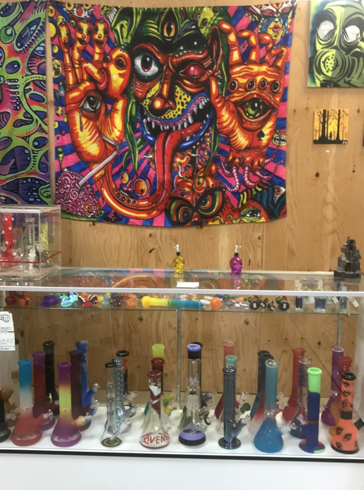 Pot Country Bongs | Lot 40/41, Hodgson, MB R0C 1N0, Canada | Phone: (204) 372-6927