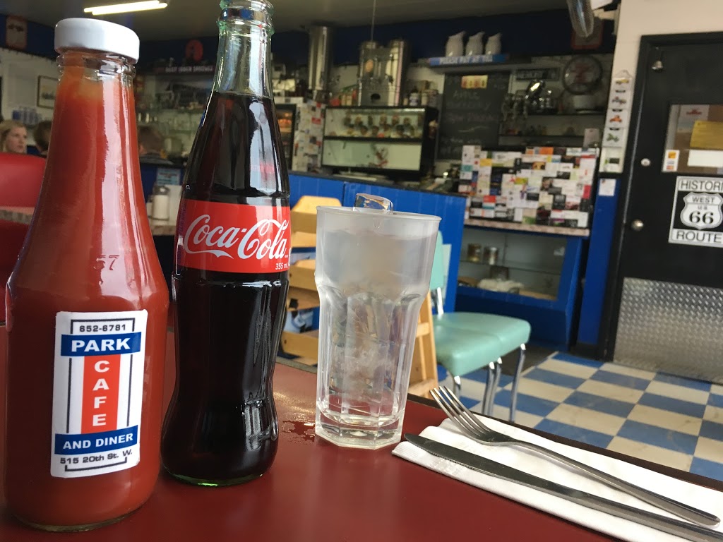 Park Cafe | 515 20th St W, Saskatoon, SK S7M 0X5, Canada | Phone: (306) 652-6781