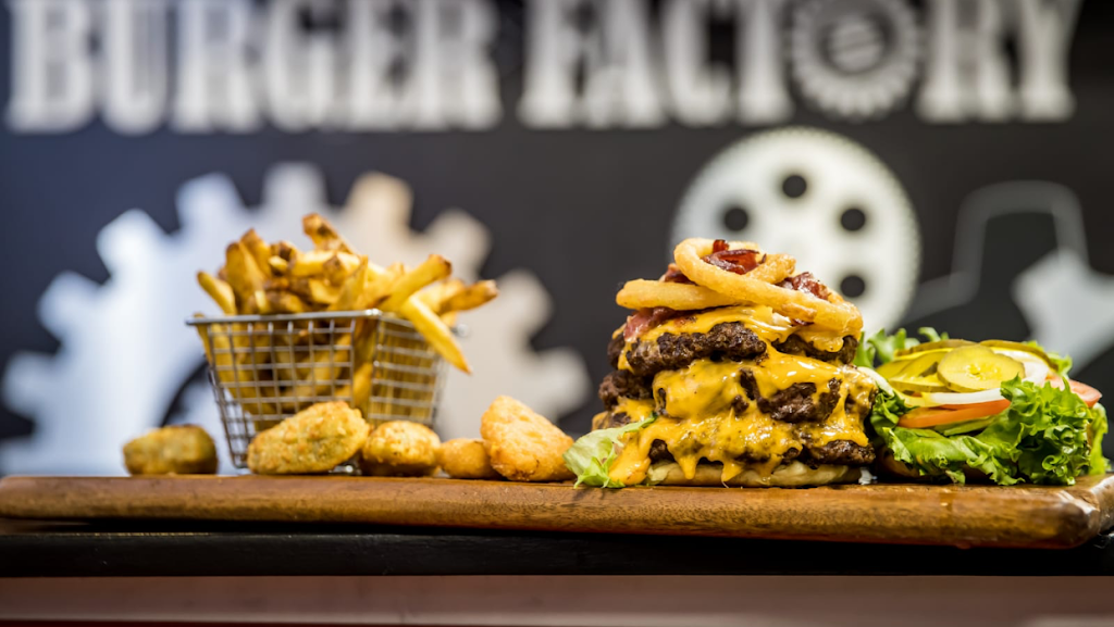 Burger Factory | 2460 Neyagawa Blvd #9, Oakville, ON L6H 7P4, Canada | Phone: (289) 725-7424