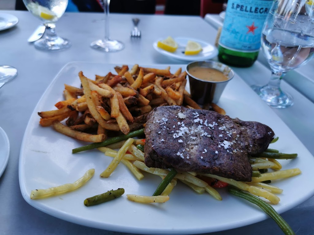 Steak Frites St-Paul | 2125 Boul. le Carrefour, Laval, QC H7S 2J7, Canada | Phone: (450) 682-6224