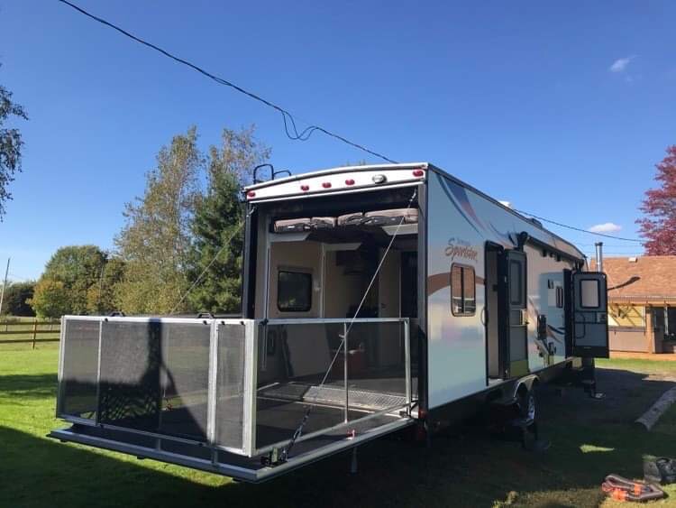 Roulottes J.V.B | 40 Rue Jules-Dupuy, Saint-Nicéphore, QC J2A 2X9, Canada | Phone: (819) 469-0604