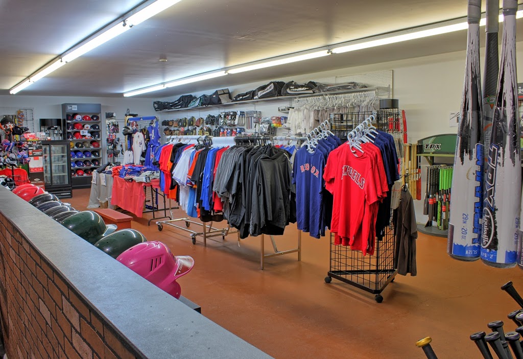 LEntrepôt du Baseball Repentigny | 316 Rue Marion, Repentigny, QC J5Z 4W8, Canada | Phone: (450) 582-8686
