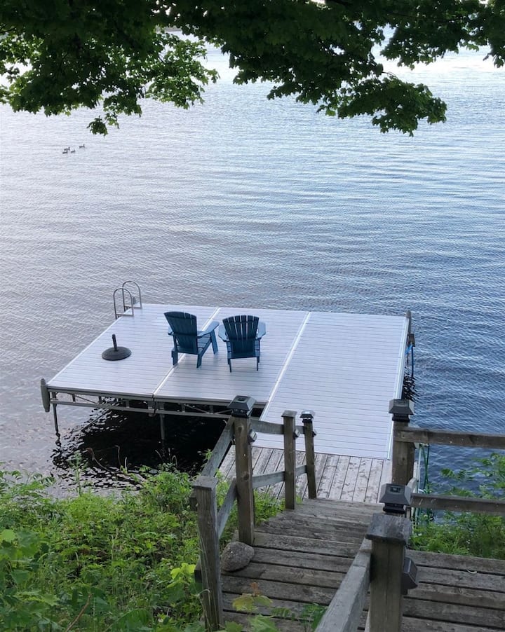 Loft on the Lake | 2940B County Rd 49, Prince Edward, ON K0K 1T0, Canada | Phone: (416) 318-8112