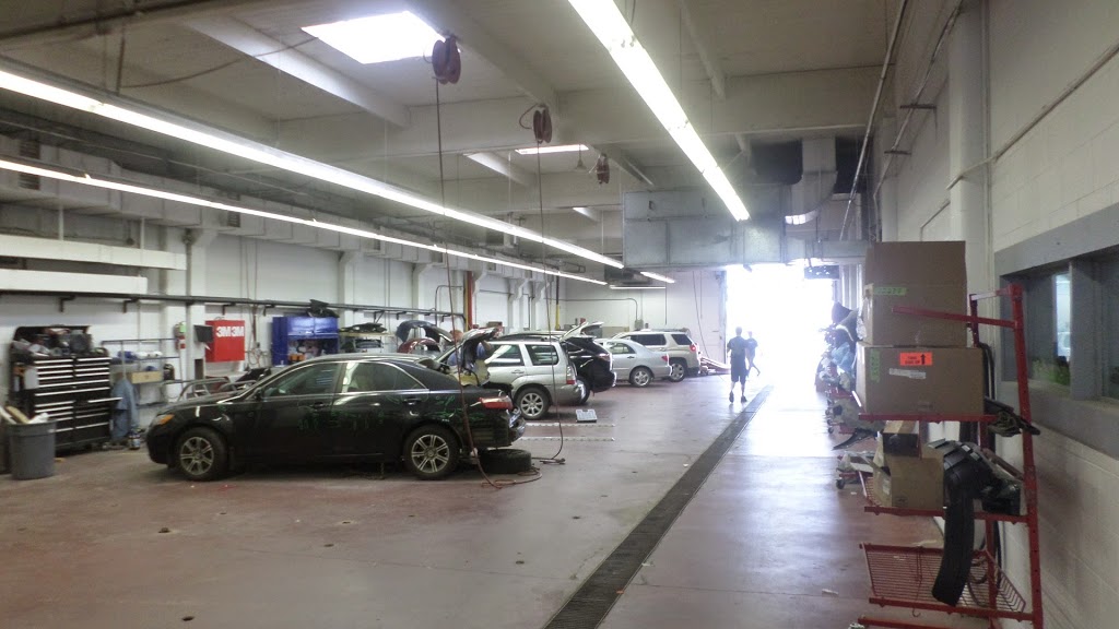 CARSTAR Edmonton Gateway | 7215 Gateway Blvd NW, Edmonton, AB T6E 4A9, Canada | Phone: (780) 439-0193