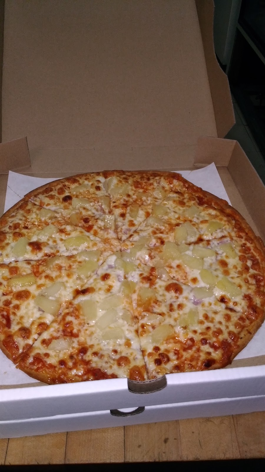 Gondola Incomparable Pizza | 4801 26 Ave NE, Calgary, AB T1Y 3E1, Canada | Phone: (403) 285-5116