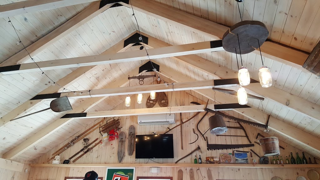 Domaine du sucrier | 3400 Chemin du Lac, Saint-Boniface, QC G0X 2L0, Canada | Phone: (819) 535-5322