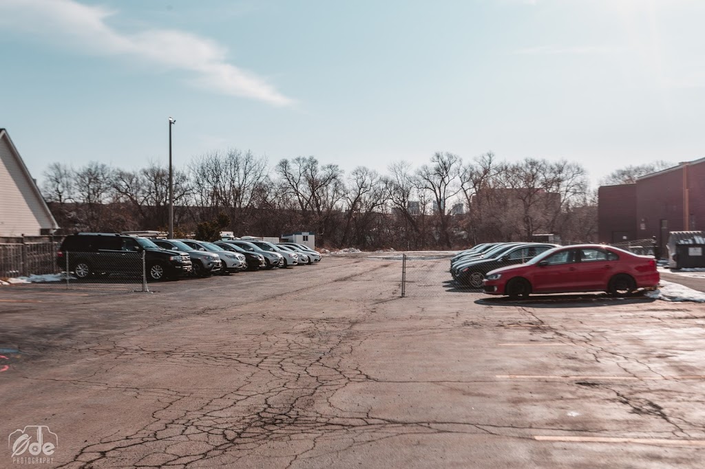 Car Squad Ltd. | 2206 Dundas St E, Mississauga, ON L4X 1L9, Canada | Phone: (905) 366-0123