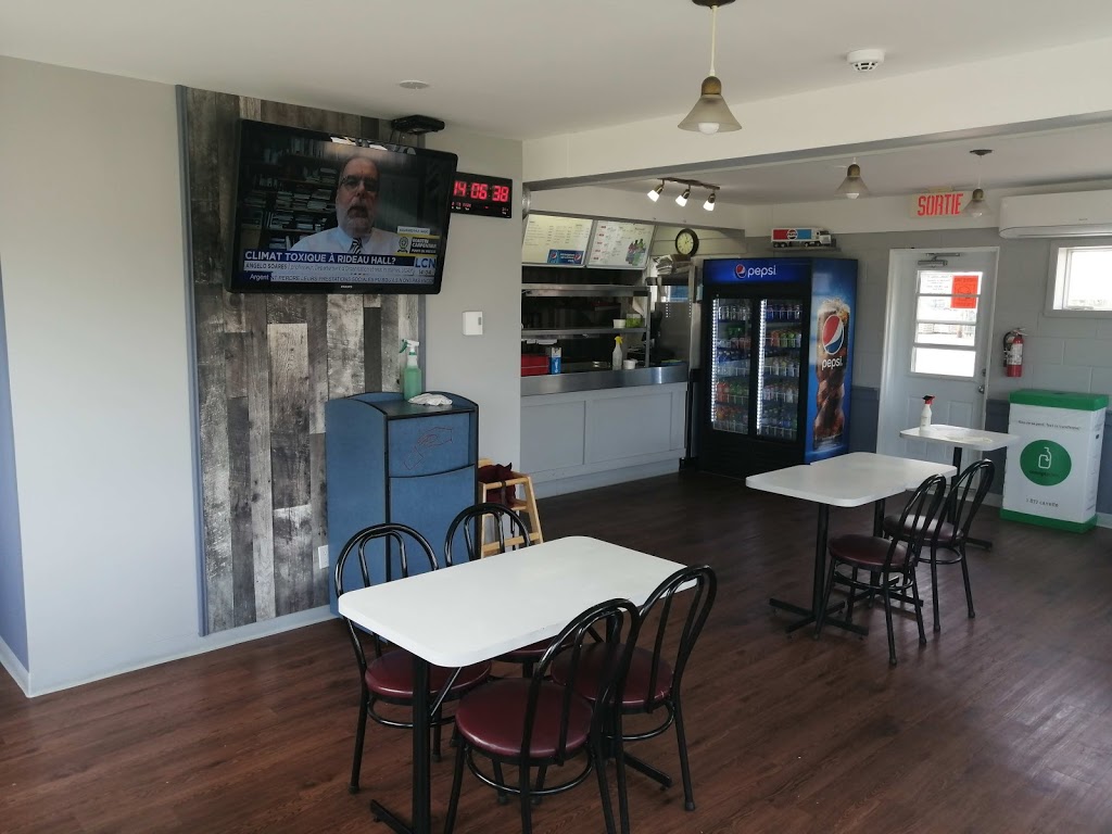 LAvant-Match Casse-Croûte | 4519 Boulevard Saint-Joseph, Saint-Nicéphore, QC J2A 1A9, Canada | Phone: (819) 477-6464