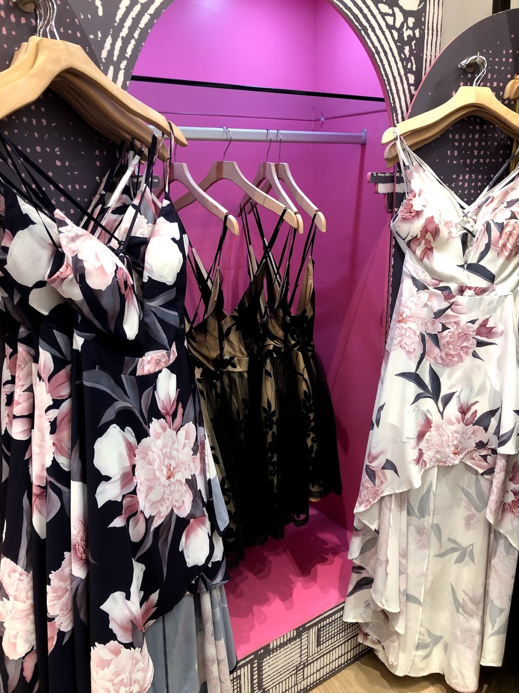 Honey - Vaughan Mills | 1 Bass Pro Mills Dr #274, Concord, ON L4K 5W4, Canada | Phone: (289) 597-7009