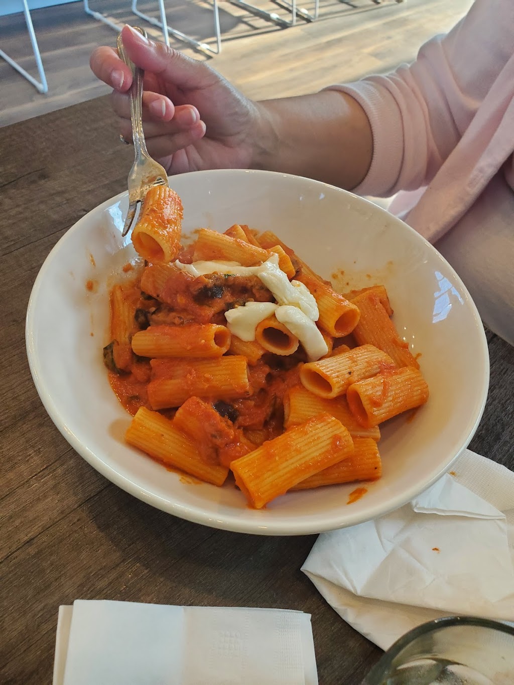 Vivo Pizza + Pasta | 12840 ON-27, King, ON L0G 1N0, Canada | Phone: (905) 859-0999