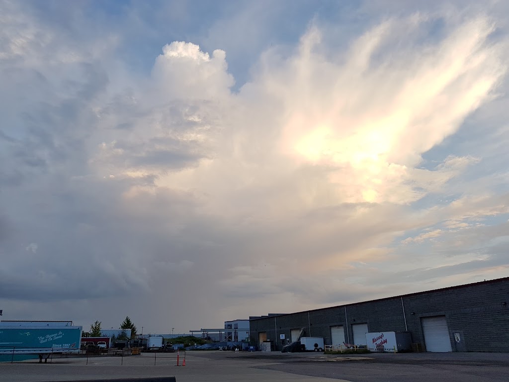 Murrays Trucking Inc | 6211 76 Ave NW, Edmonton, AB T6B 0A7, Canada | Phone: (780) 439-2222