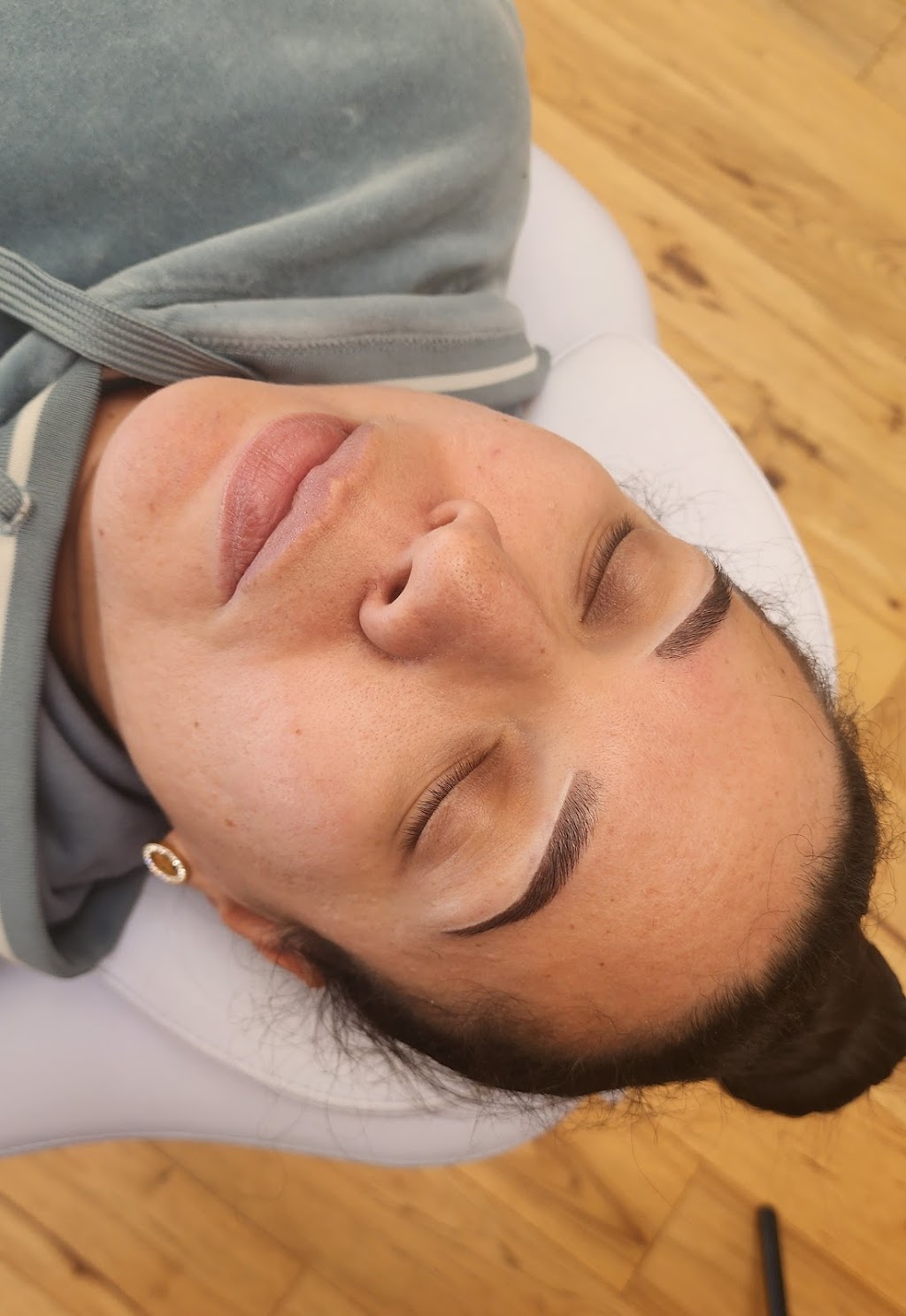 Emma B Beauty Bar | 15724 Hurontario St, Town Of Caledon, ON L7C 2C4, Canada | Phone: (647) 937-0777