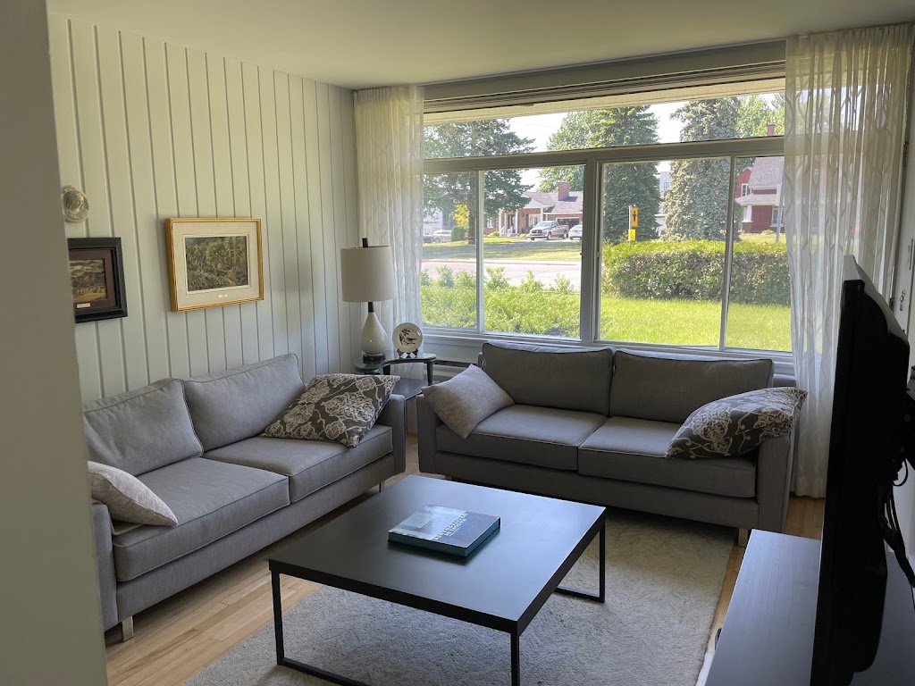 Les Appartements Blancs | 3 Rue Ferland, 5 rue Ferland, 106, 108 Chemin Sainte-Anne, Sorel-Tracy, QC J3P 3C6, Canada | Phone: (514) 778-9133