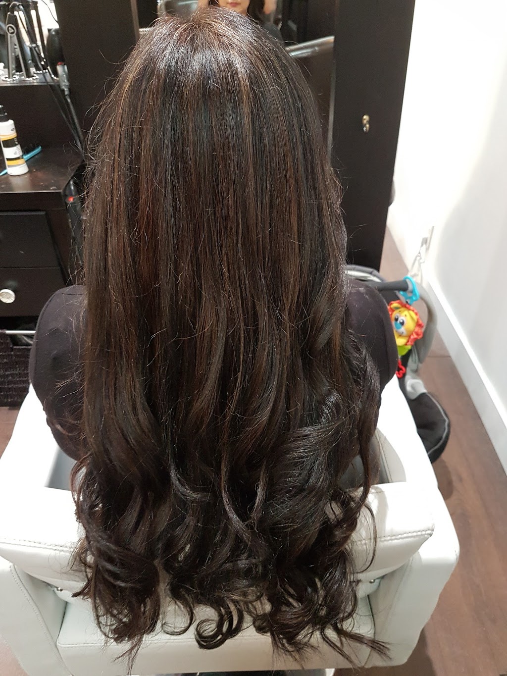 La Mousse Coiffure | 3062 Boulevard Saint-Charles, Kirkland, QC H9H 3B7, Canada | Phone: (514) 695-2123