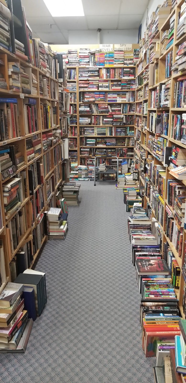 Book Addict | 390 Springbank Dr, London, ON N6J 1G9, Canada | Phone: (519) 474-0211