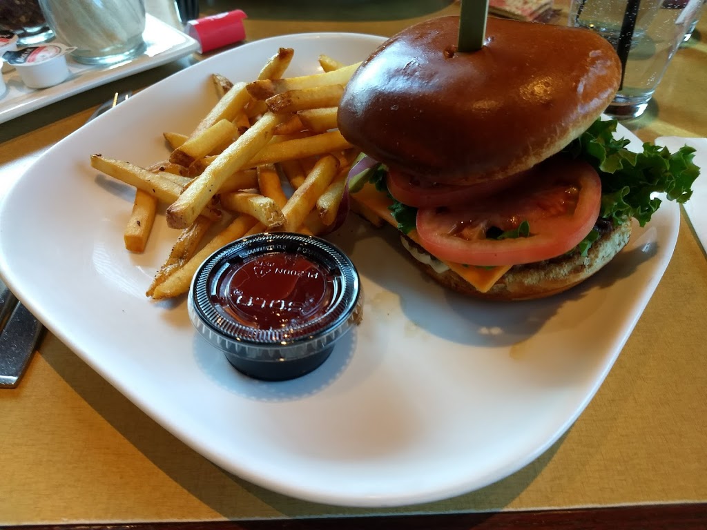 Boston Pizza | 14917 Boulevard Lacroix, Saint-Georges, QC G5Y 5P2, Canada | Phone: (418) 228-8212