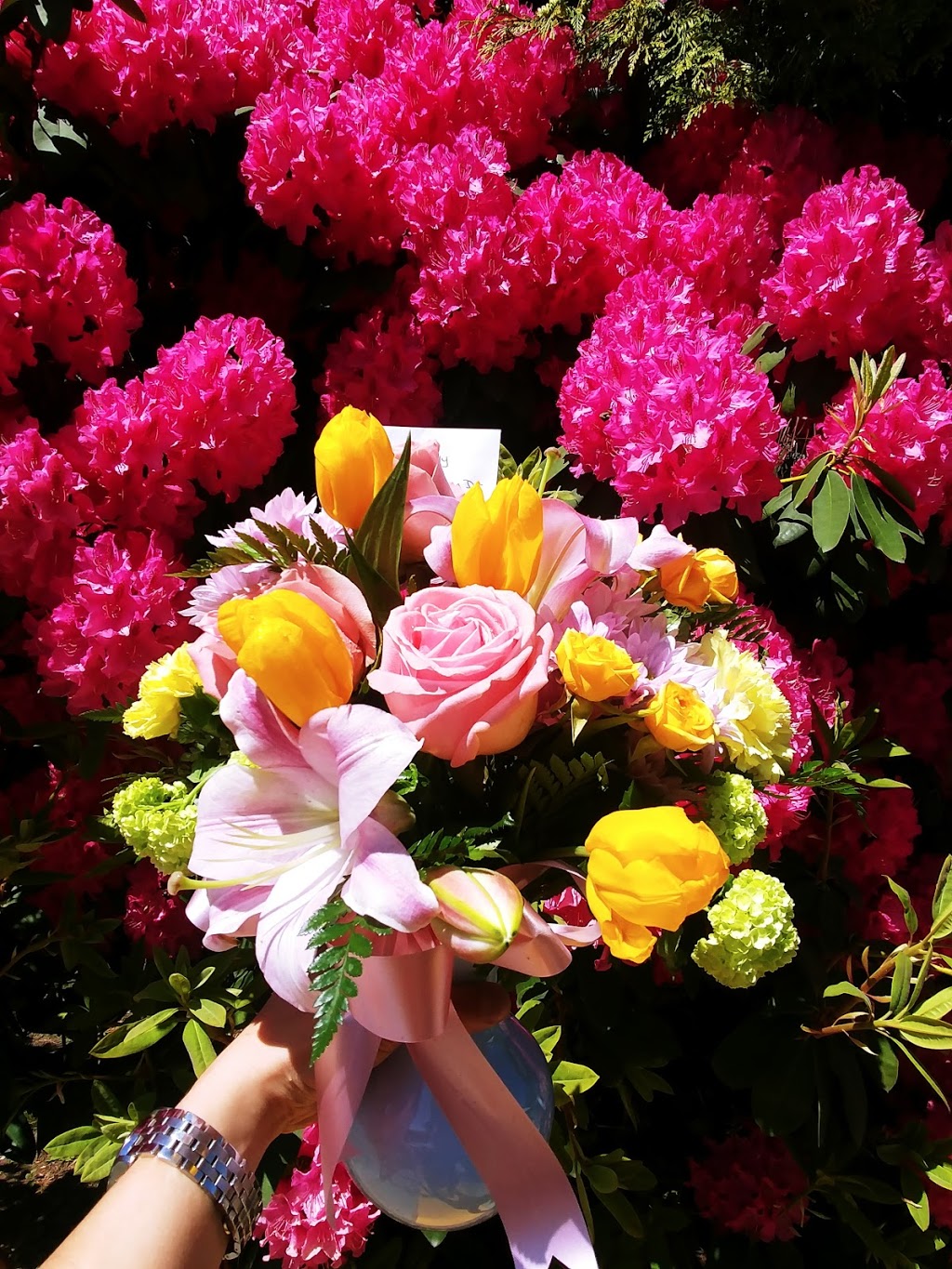 BC Flower Vancouver Local Florist (Order Online) | 2522 Nanaimo St #31, Vancouver, BC V5M 4T9, Canada | Phone: (778) 767-5495