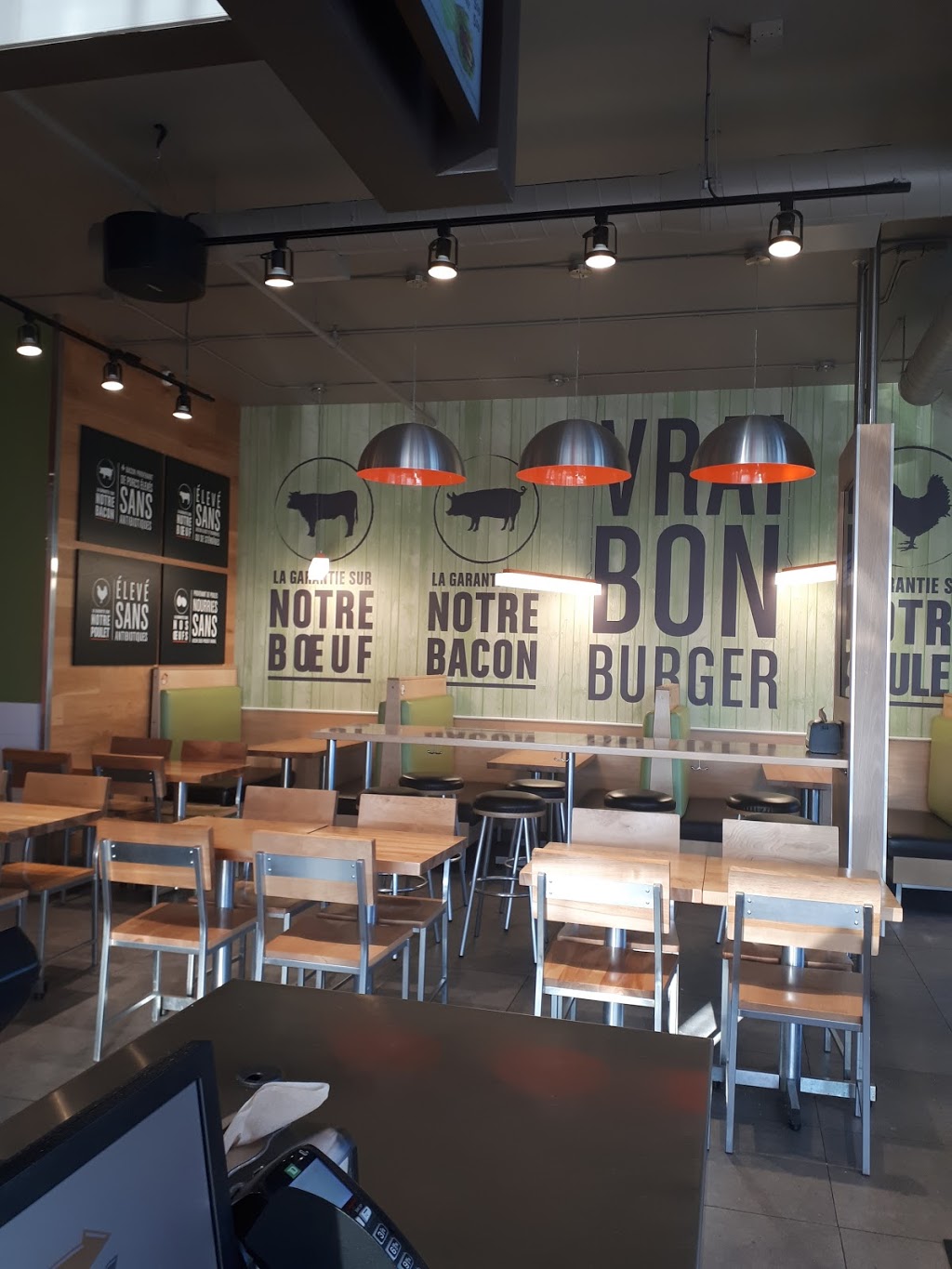 A&W Canada | 1623 Route 132, Local 1, Varennes, QC J3X 1P7, Canada | Phone: (450) 929-0472