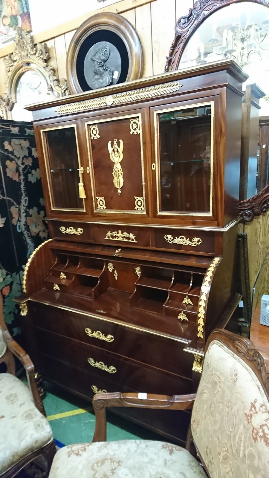 Greens Antiques | 529 Parliament St, Toronto, ON M4X 1P3, Canada | Phone: (416) 925-1556