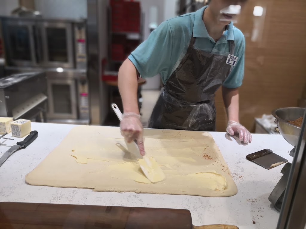 Cinnabon | Oshawa Centre, 419 King St W, Oshawa, ON L1J 4X3, Canada | Phone: (905) 571-5222
