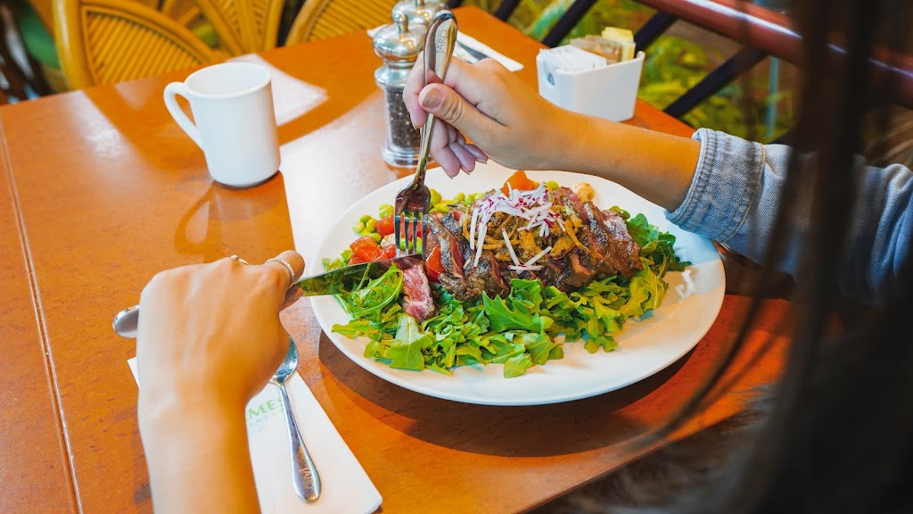 Restaurant Les Palmes | 7175 Bd Wilfrid-Hamel, Québec, QC G2G 1B6, Canada | Phone: (418) 872-9991