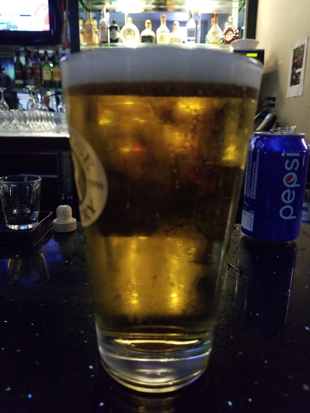 Courtyard Restaurant & Rockies Sports Bar | 1804 Crowchild Trail NW, Calgary, AB T2M 3Y7, Canada | Phone: (403) 220-1815