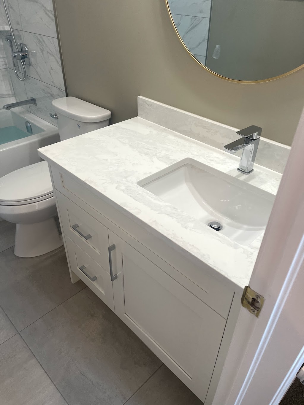 BATH FX INC | 89 Elgin Meadows Cir SE, Calgary, AB T2Z 0W6, Canada | Phone: (403) 992-2284