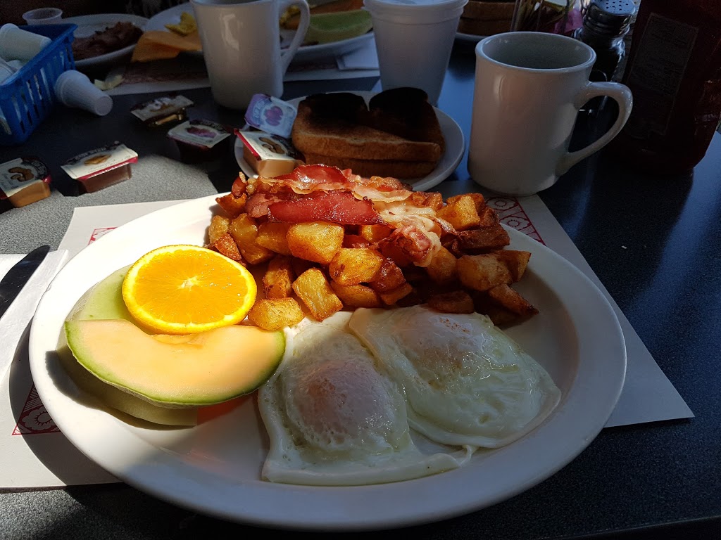 Restaurant Trios | 1155 Av Victoria, LeMoyne, QC J4R 1P9, Canada | Phone: (450) 923-8077