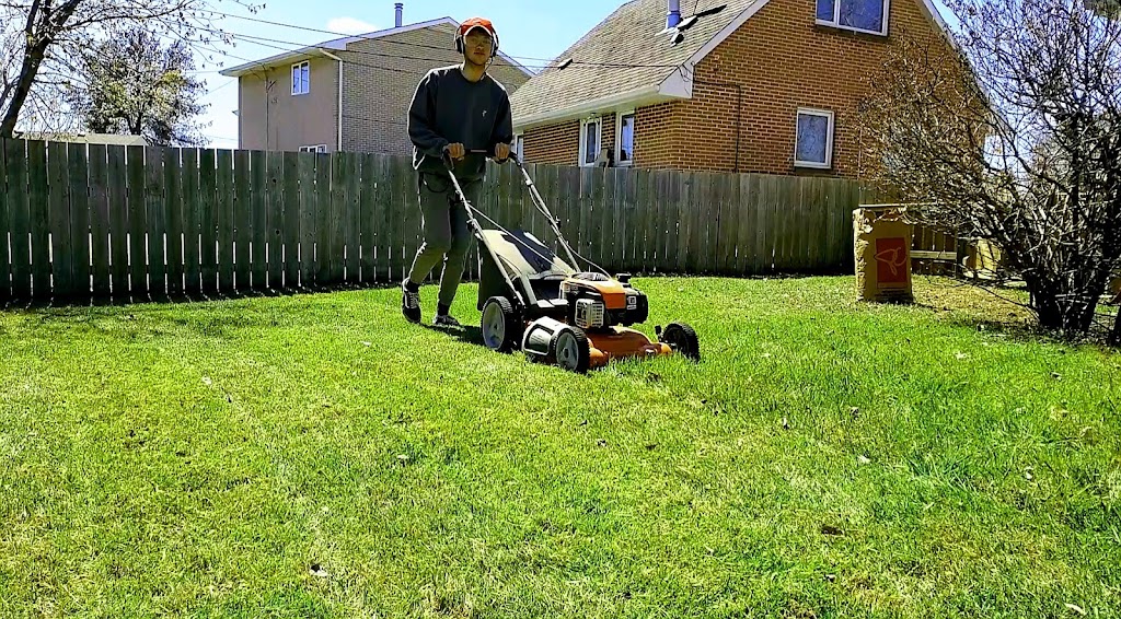 Lawn Master | 1858 Loudoun Rd, Winnipeg, MB R3S 1A4, Canada | Phone: (204) 952-7796
