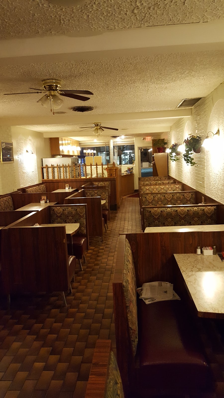 Ger-Bos Steak House | 11 Beckwith St S, Smiths Falls, ON K7A 2A9, Canada | Phone: (613) 283-4940