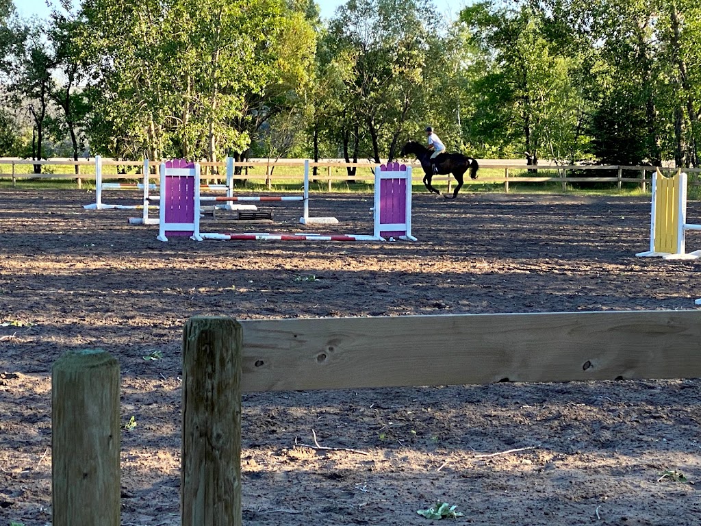 Oakbank Stables | 27117, Provincial Rd 213, Oakbank, MB R0E 1J0, Canada | Phone: (204) 296-4427