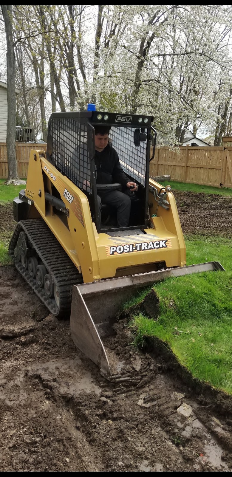 Lombardo Trucking & Excavating Ltd. | 144 Rd 10, Kingsville, ON N0R 1B0, Canada | Phone: (226) 347-5589