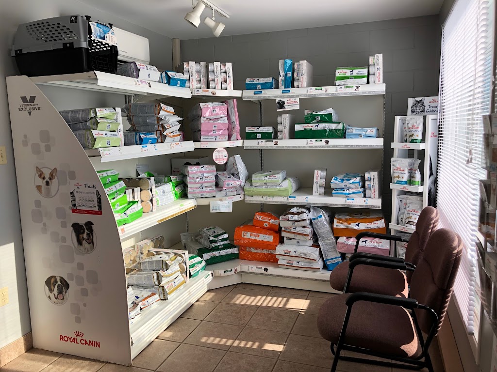 Mohns Avenue Veterinary Services | 58 Mohns Ave, Petawawa, ON K8H 2G9, Canada | Phone: (613) 687-6901