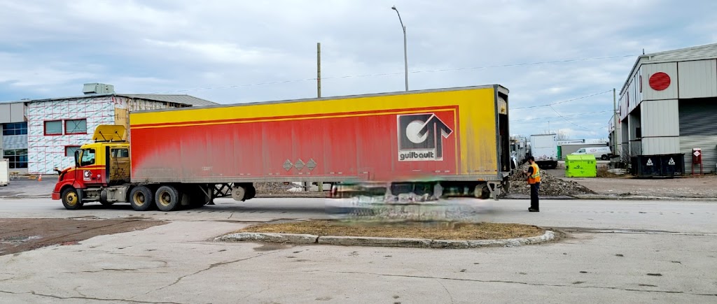 Transport Guilbault | 73 Rue Néron, Chicoutimi, QC G7H 8B7, Canada | Phone: (418) 543-9488