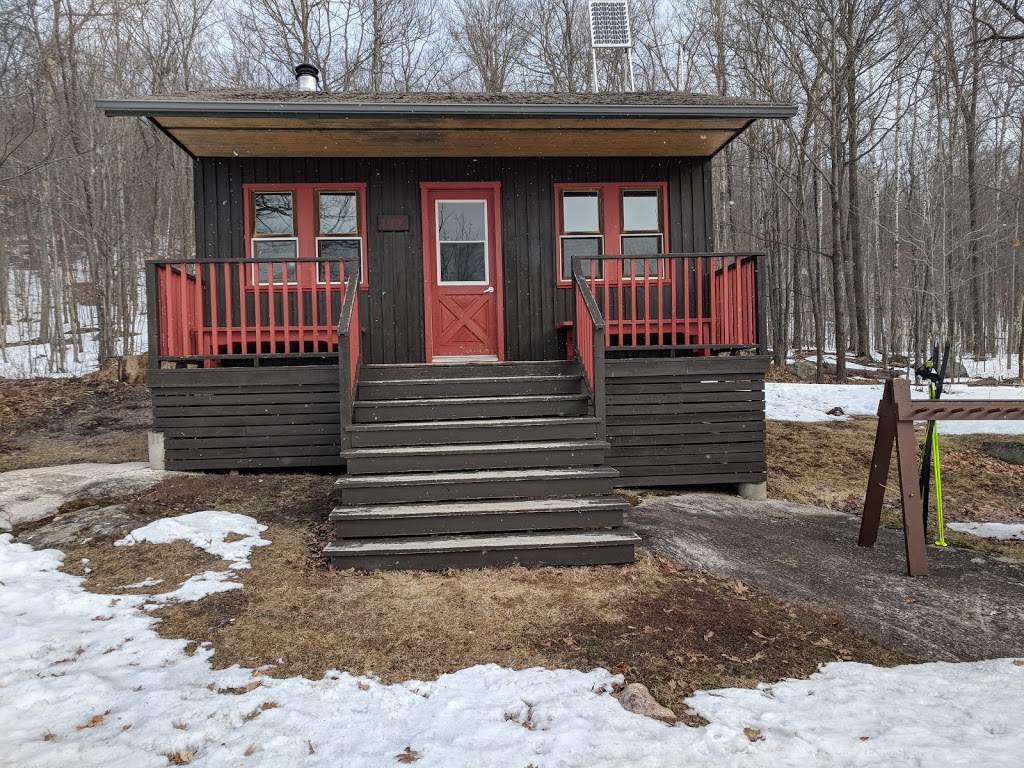 Lusk Cabin | Sentier 54, Pontiac, QC J0X 2W0, Canada | Phone: (819) 827-2020