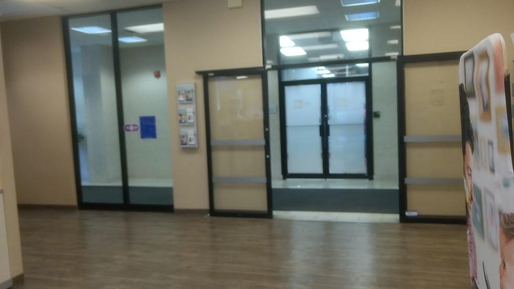 RBC Royal Bank | 6205 Airport Rd, Mississauga, ON L4V 1E1, Canada | Phone: (905) 671-6262