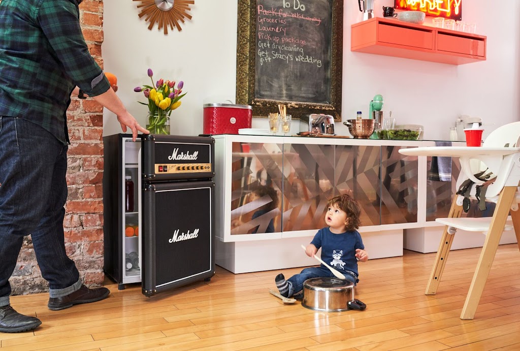Marshall Fridge Canada | 21000 Route Transcanadienne, Baie-dUrfé, QC H9X 4B7, Canada | Phone: (514) 457-2555