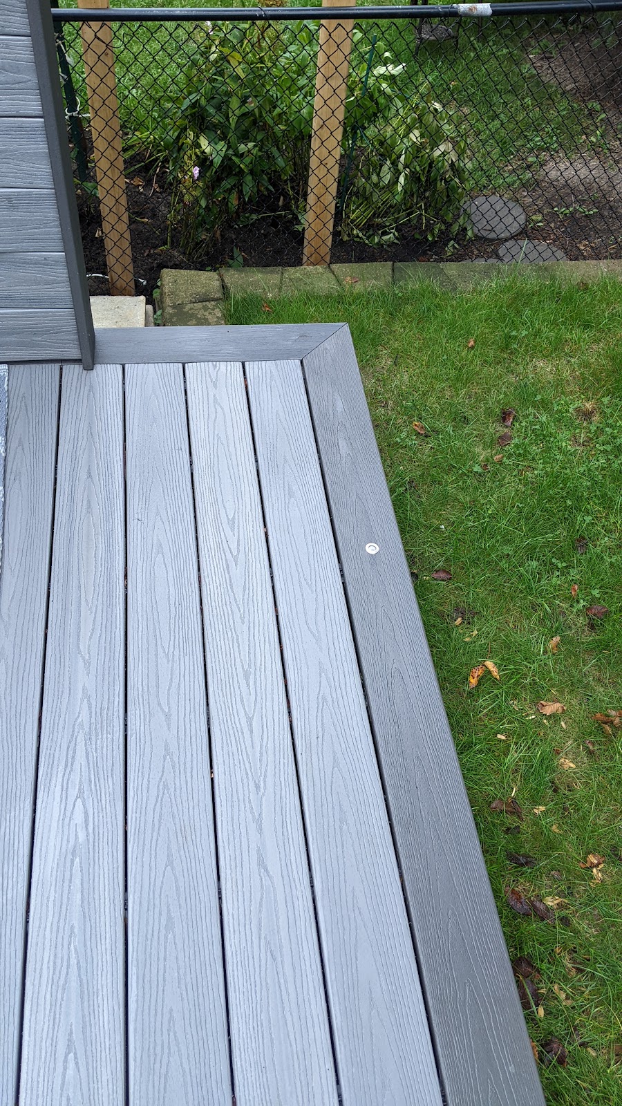 XP Decking Inc. | #167, Newmarket, ON L3Y 7Y1, Canada | Phone: (416) 333-2366